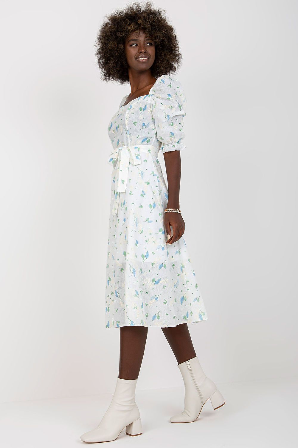  Robe de jour model 195792 Lakerta 