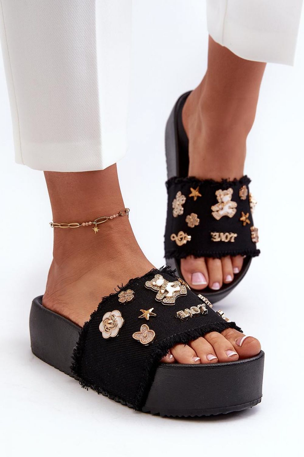 Clacquettes model 196952 Step in style 