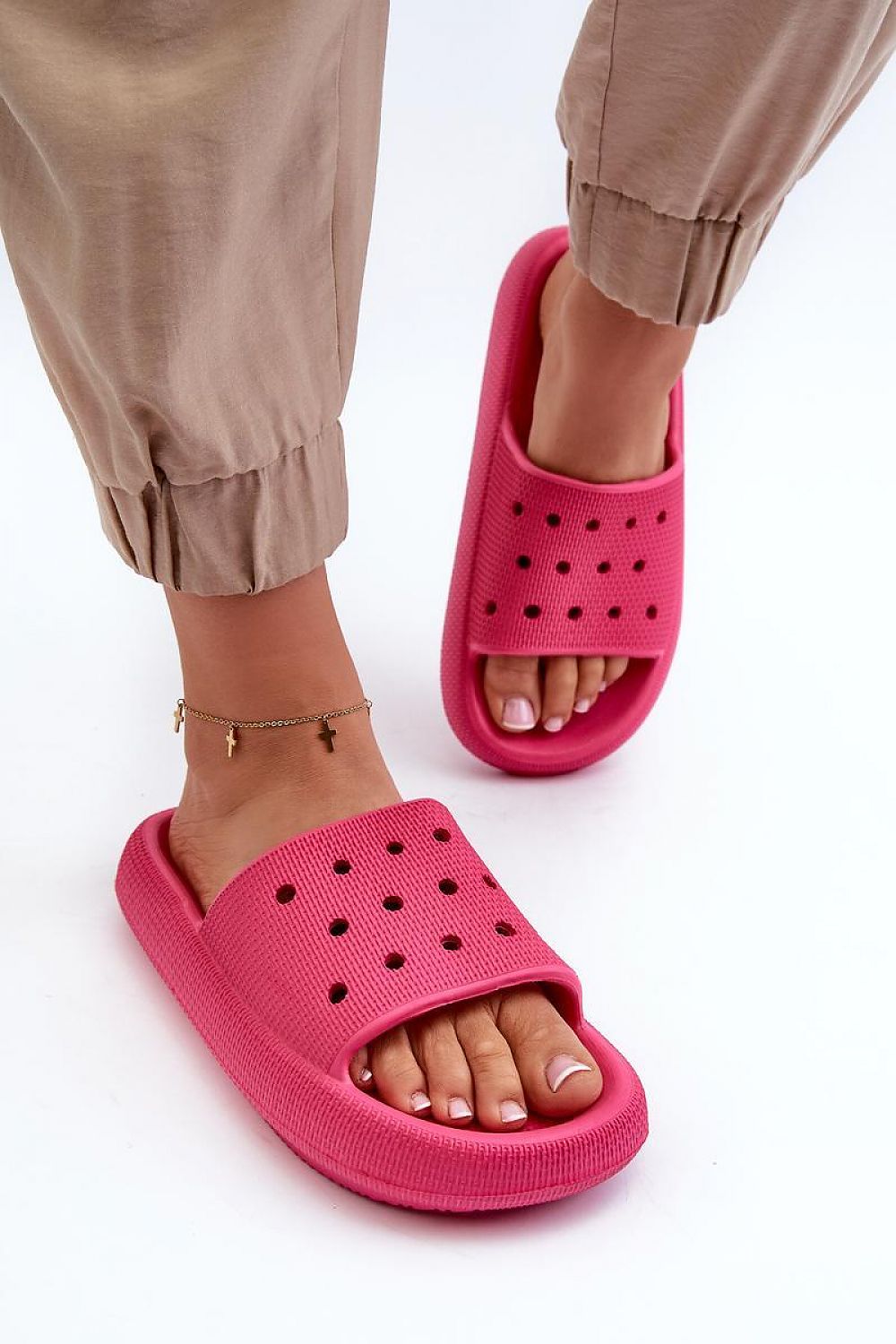  Clacquettes model 198175 Step in style 