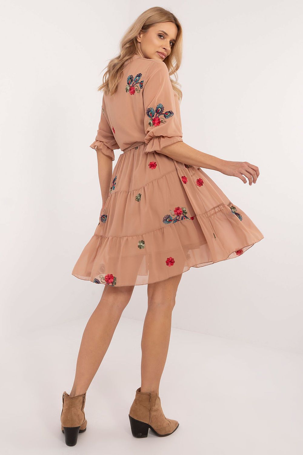  Robe de jour model 203866 Lakerta 