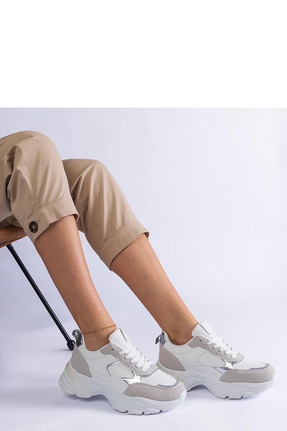  Baskets model 207139 Solea 