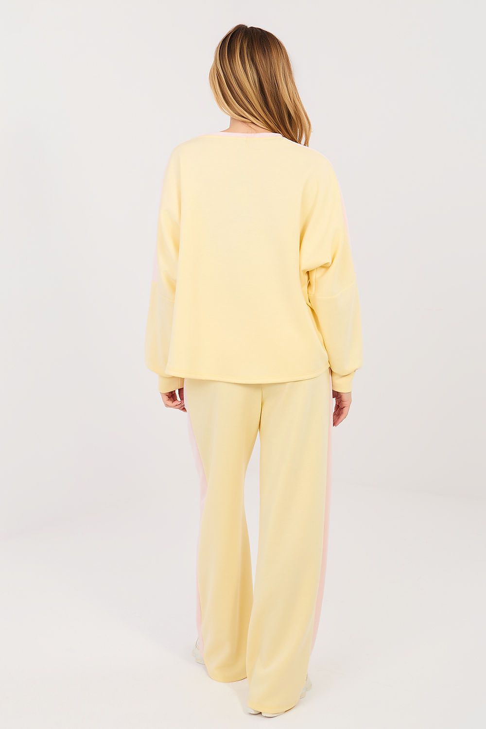  L`ensemble model 223955 Rue Paris 