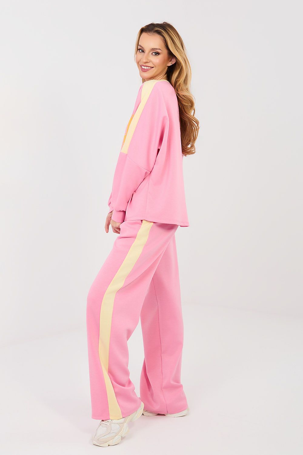  L`ensemble model 223962 Rue Paris 