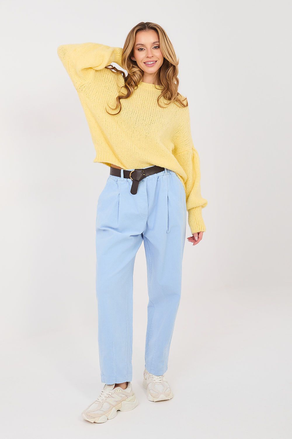  Pantalon en velours côtelé model 224381 Italy Moda 