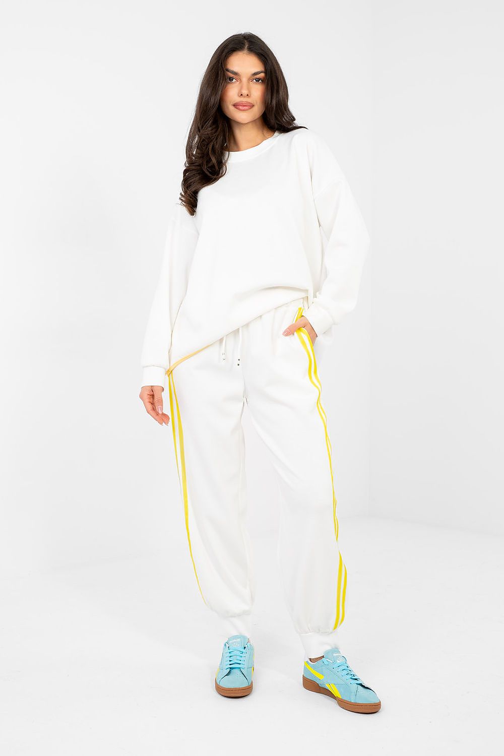  L`ensemble model 224616 Rue Paris 