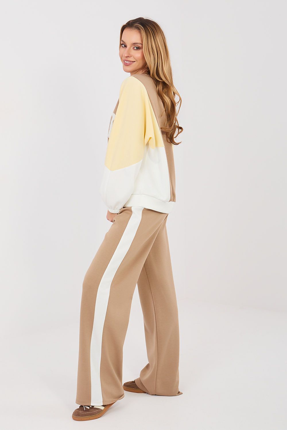  L`ensemble model 224786 Rue Paris 