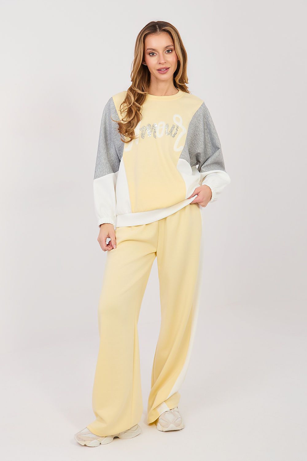 L`ensemble model 224789 Rue Paris 