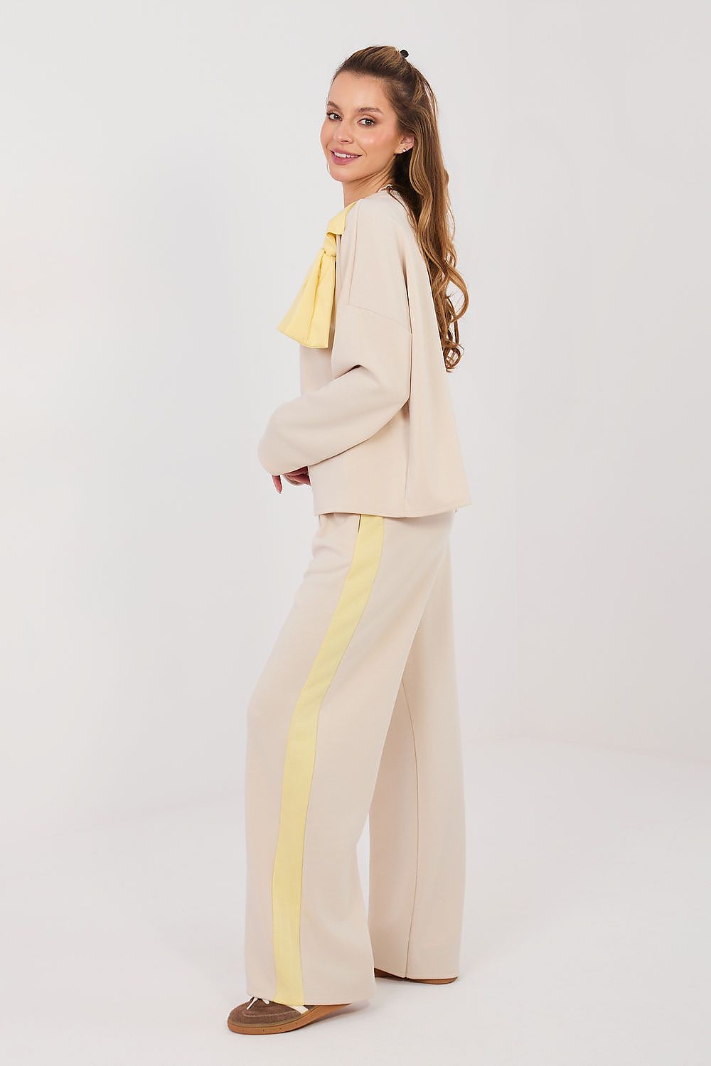  L`ensemble model 224800 Rue Paris 