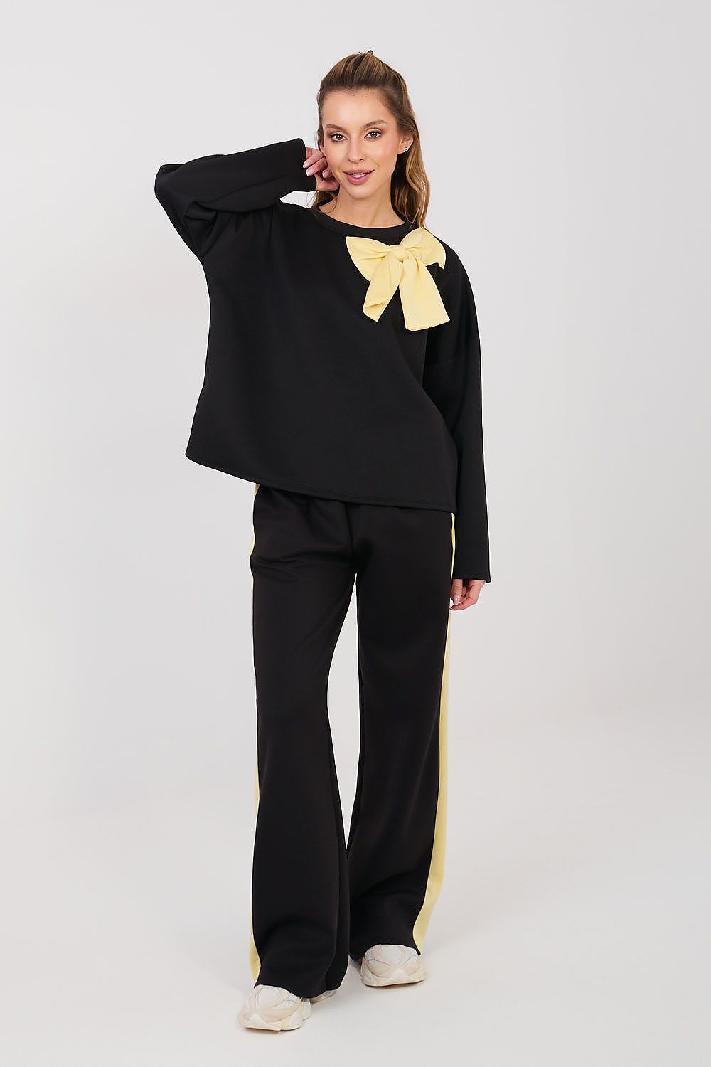  L`ensemble model 224803 Rue Paris 
