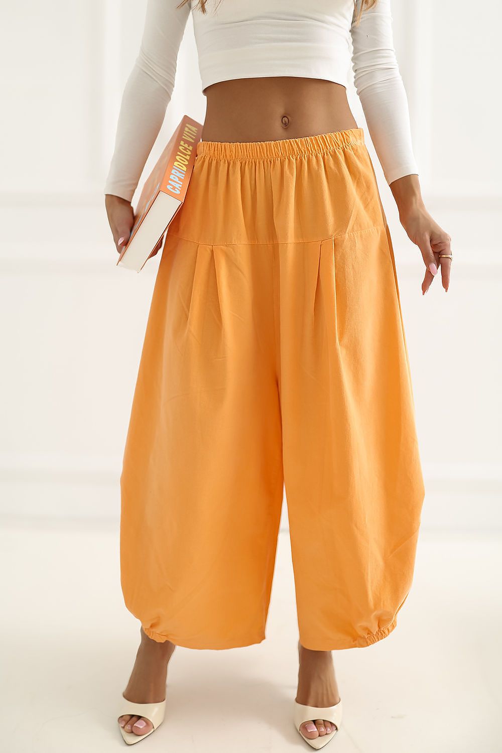  Pantalon en velours côtelé model 226454 Italy Moda 