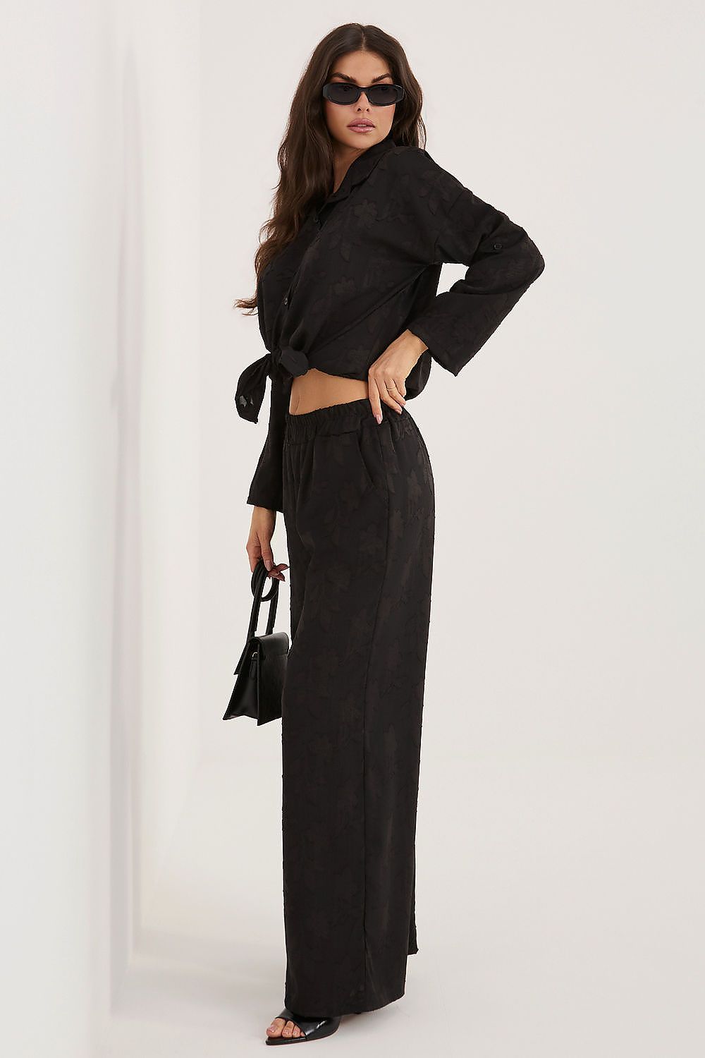  L`ensemble model 226989 Rue Paris 
