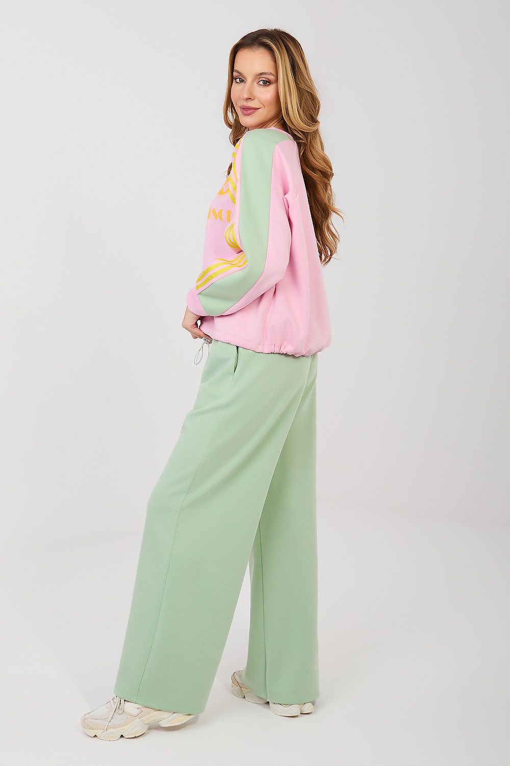  L`ensemble model 232200 Rue Paris 