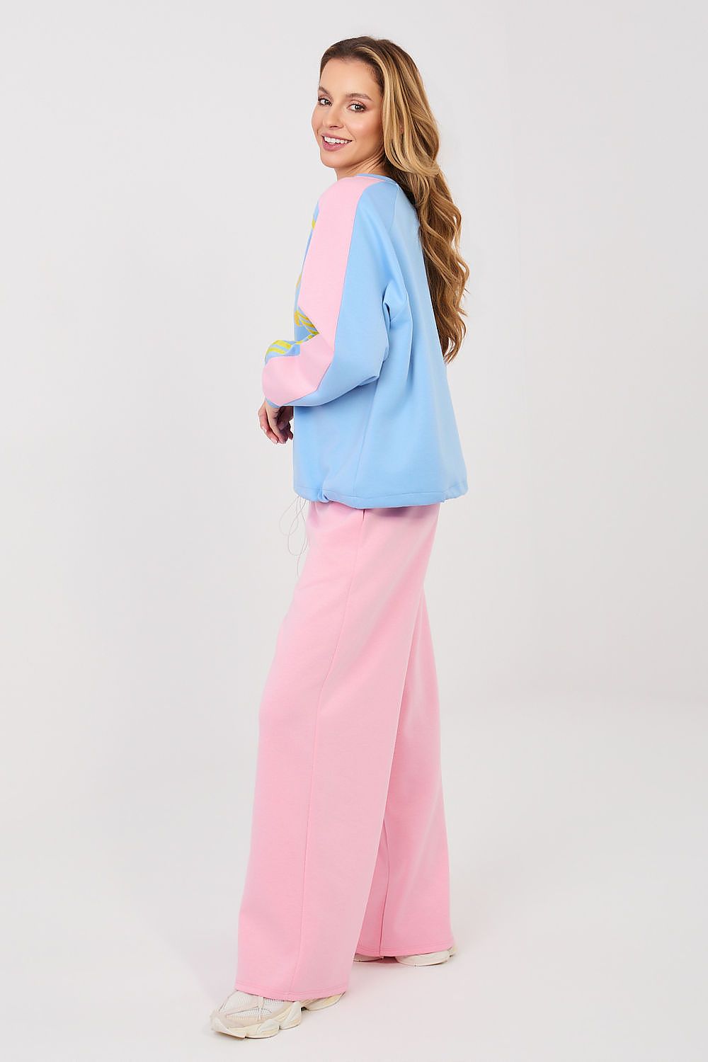  L`ensemble model 232201 Rue Paris 