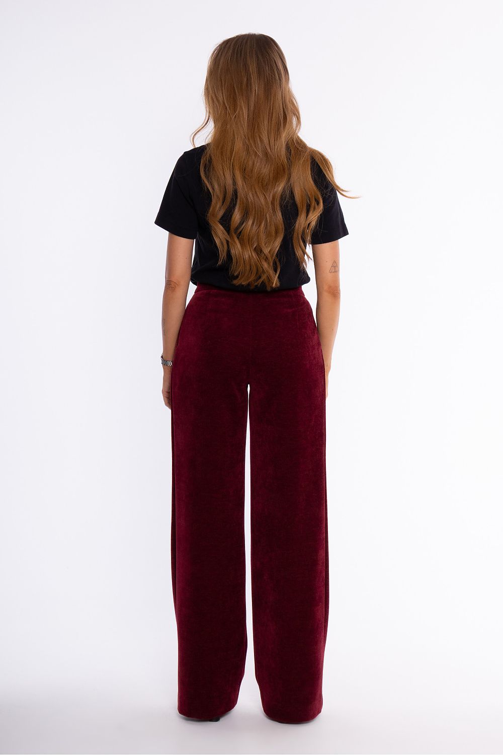  Pantalon en velours côtelé model 232847 Moe 