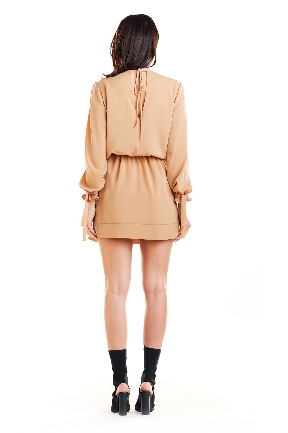  Robe de jour model 129913 awama 