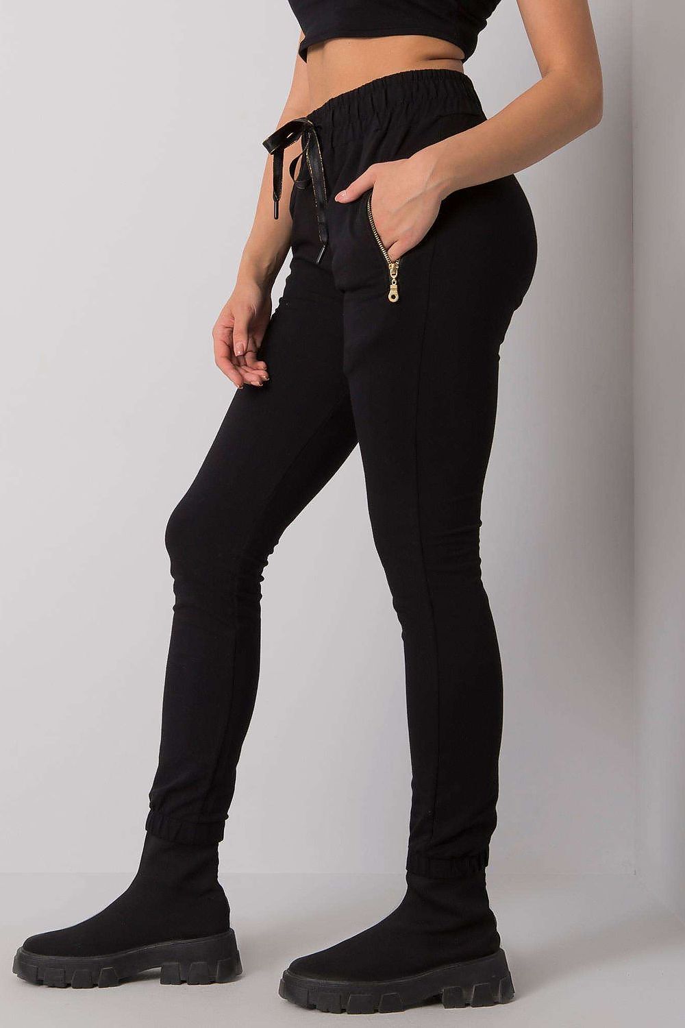  Pantalon survêtement model 159862 Relevance 