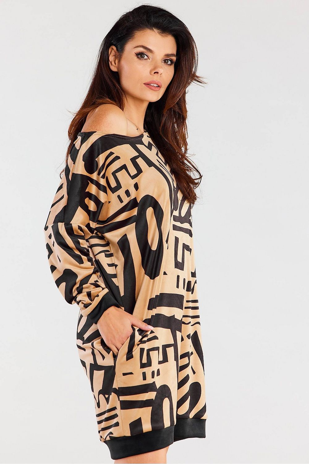  Robe de jour model 176869 awama 