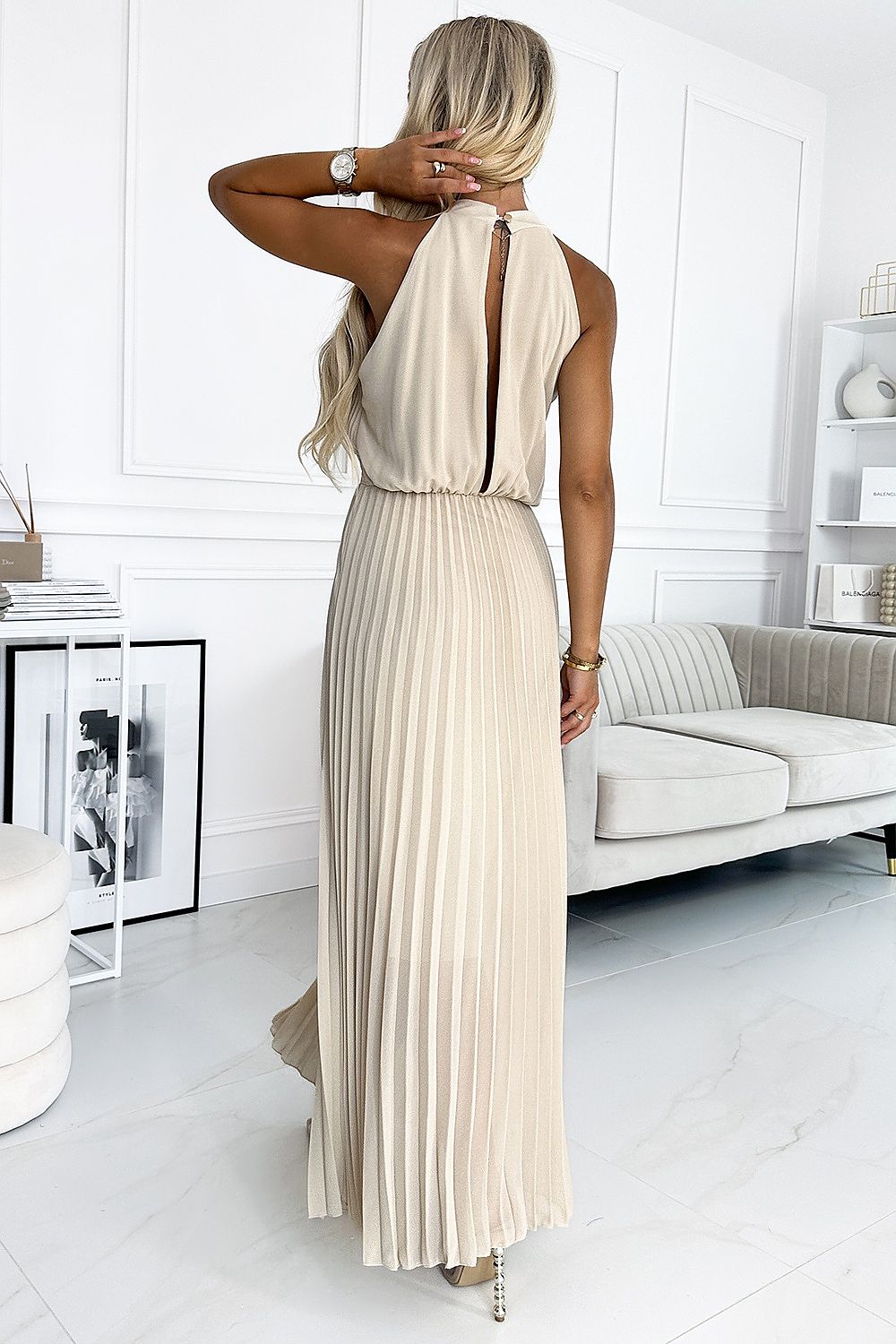  Robe de cocktail model 186697 Numoco 
