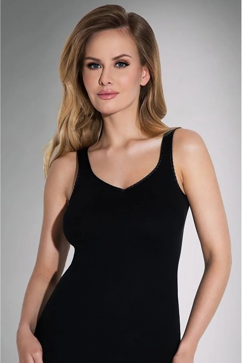 débardeur noir coton stretch seconde peau ajusté col V bretelles larges coutures discrètes maintien confortable basique minimaliste