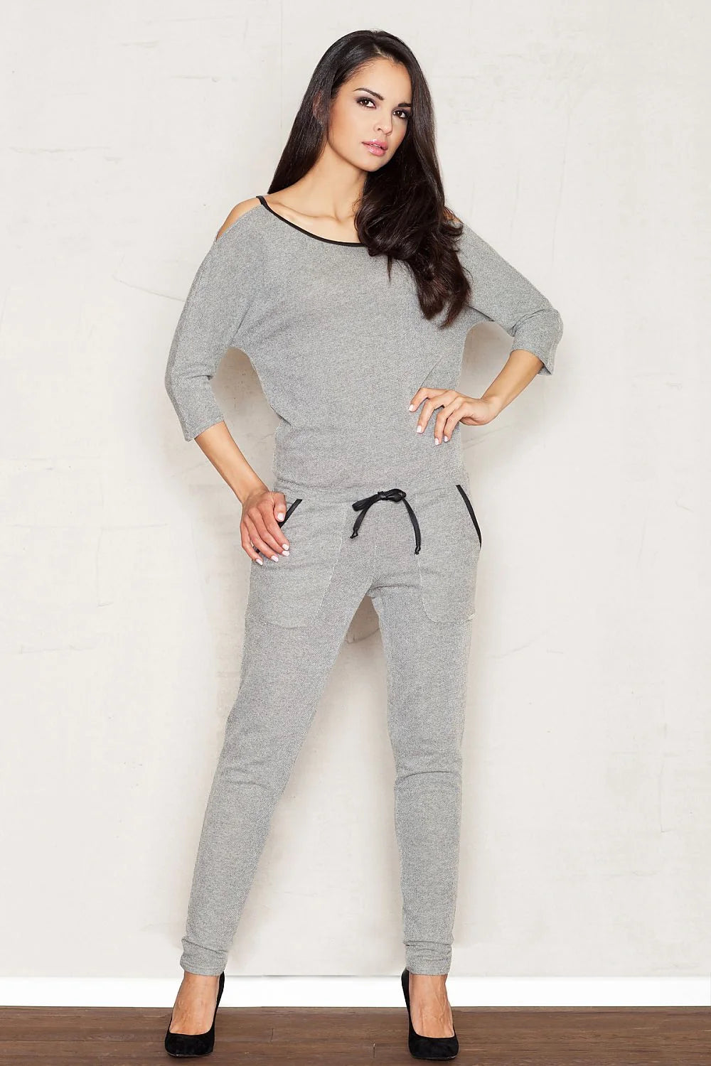 Ensemble détente en coton gris clair, style décontracté et confortable pour femmes modernes et actives