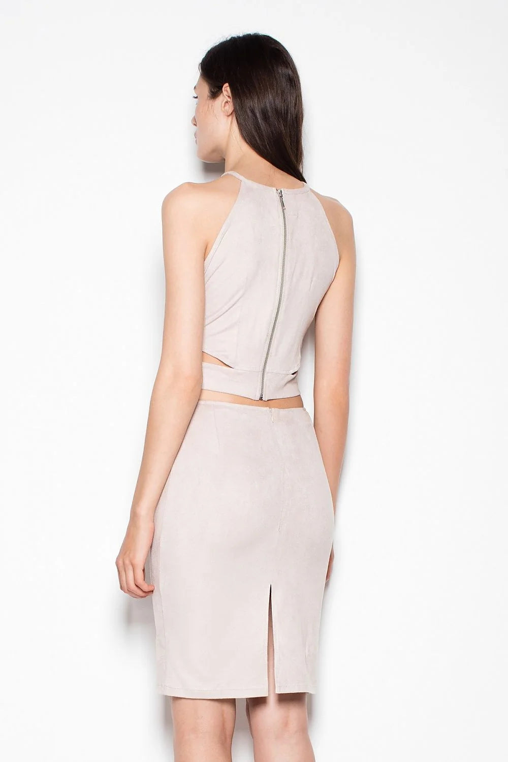 Ensemble lingerie daim élégant chic jupe ajustée chemisier découpes confort style raffiné occasions spéciales