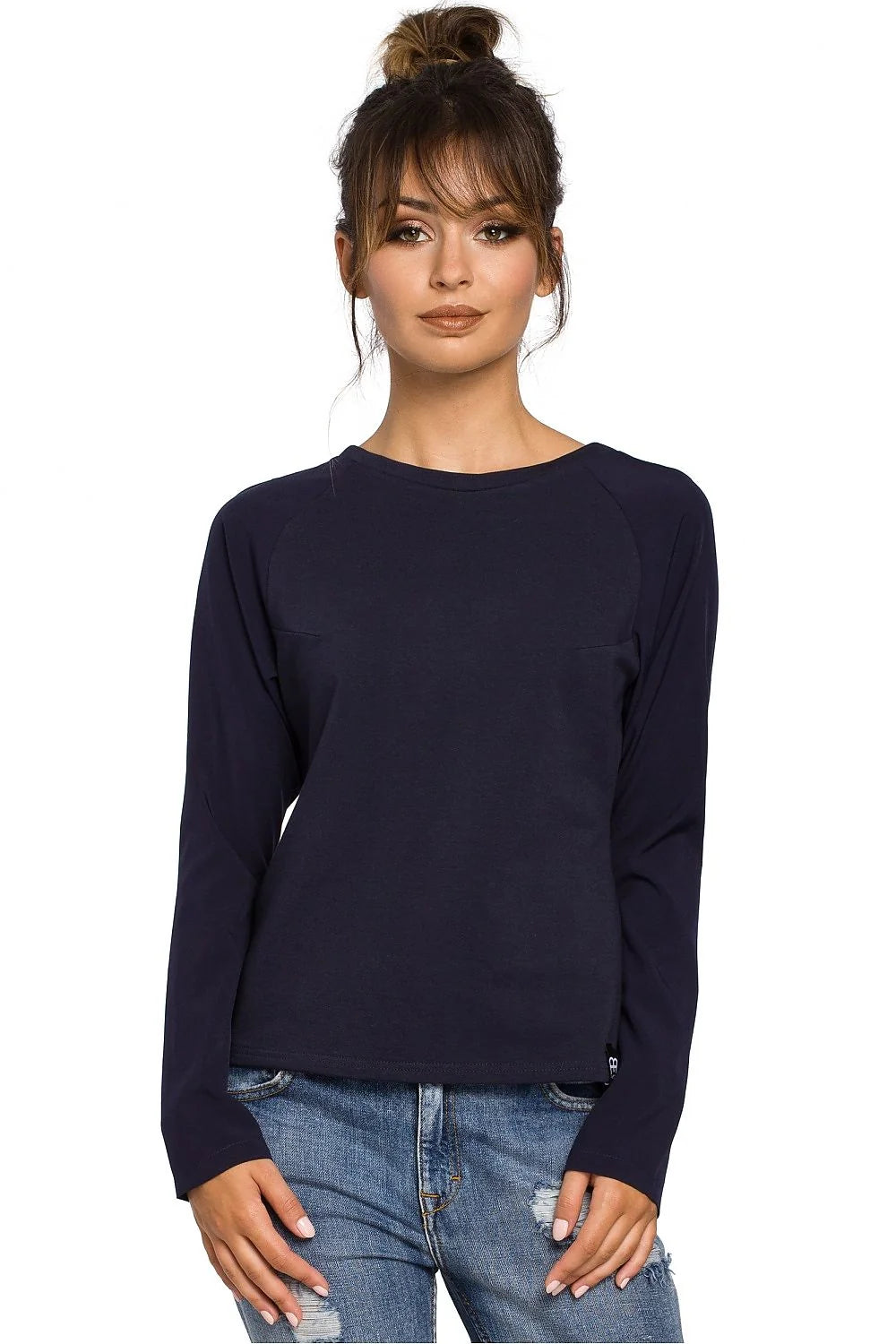 Haut blanc manches longues coton décontracté chic coupe droite col rond pour femmes modernes