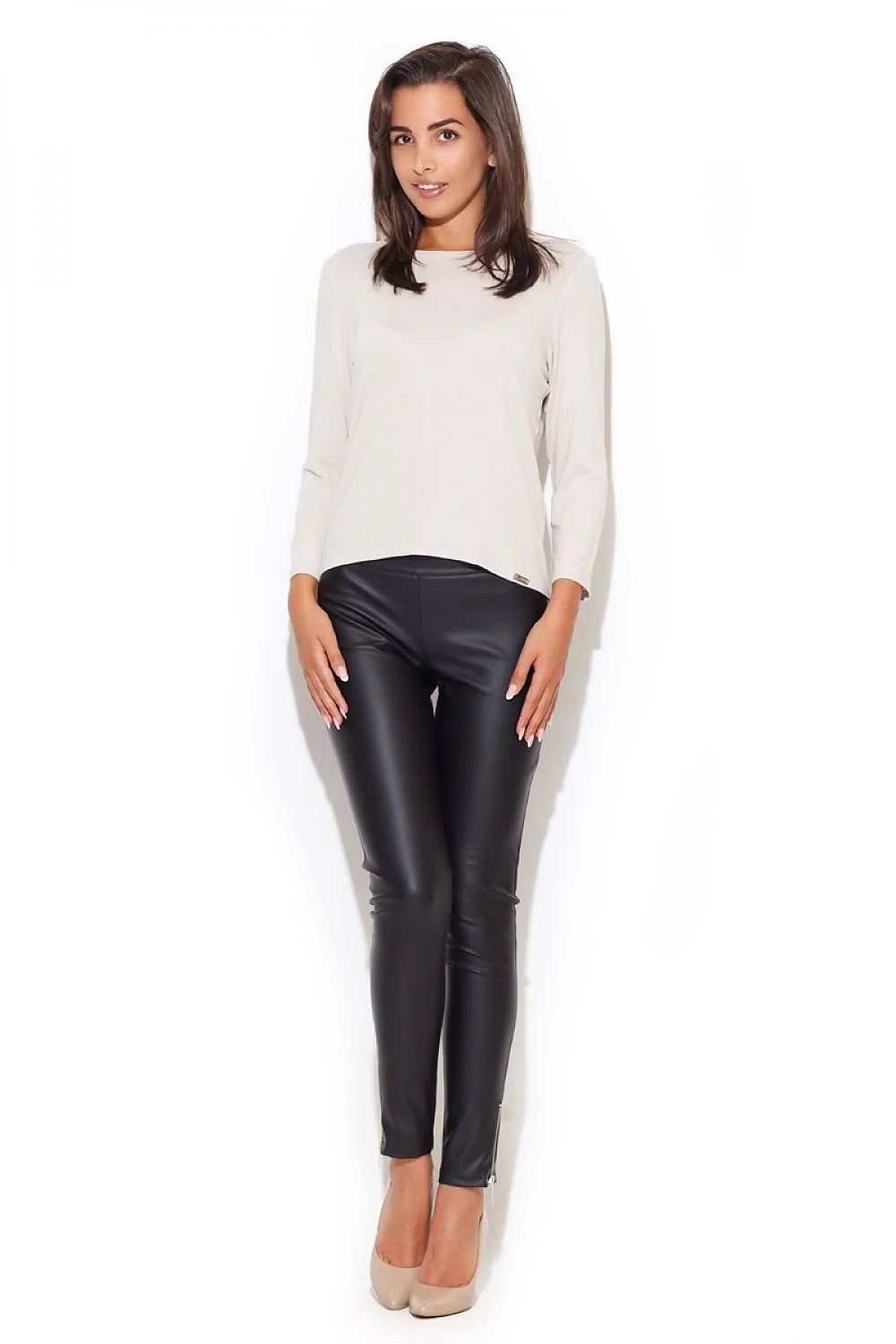 Haut Rose Pâle Tissu Léger Moderne Élégant Confortable Pour Femme avec Pantalon Aspect Cuir Noir