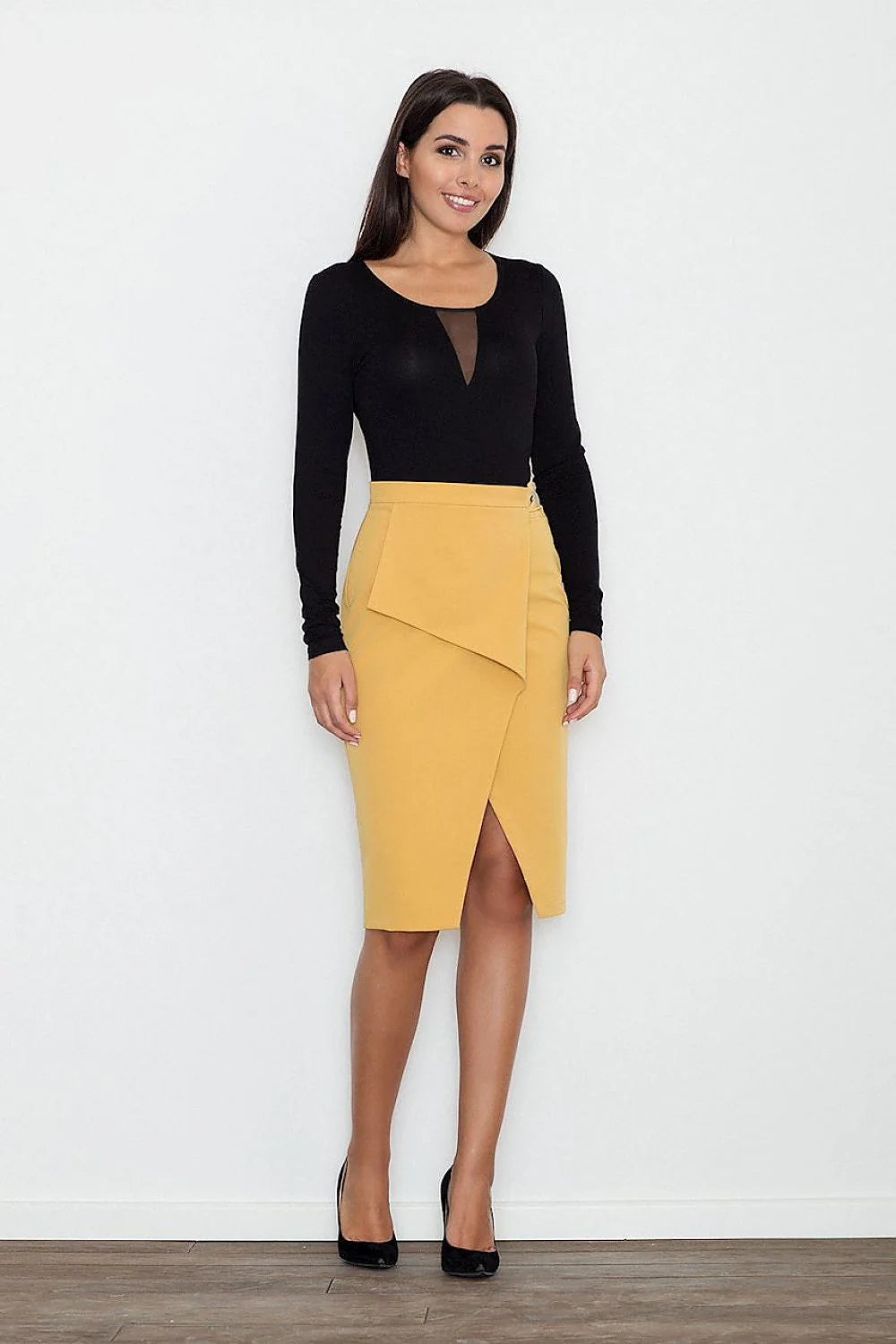 Jupe crayon mi-mollet tissu texturé jaune moutarde chic moderne pour élégance professionnelle femmes sophistiquées