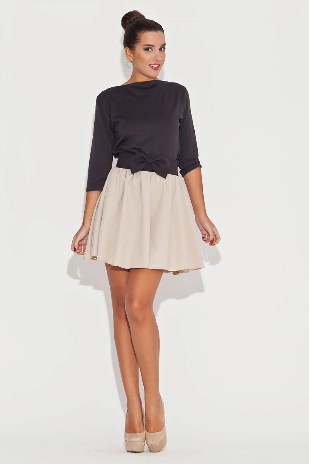 Jupe évasée chic en coton Katrus style glamour pour silhouette féminine élégance et confort garantis