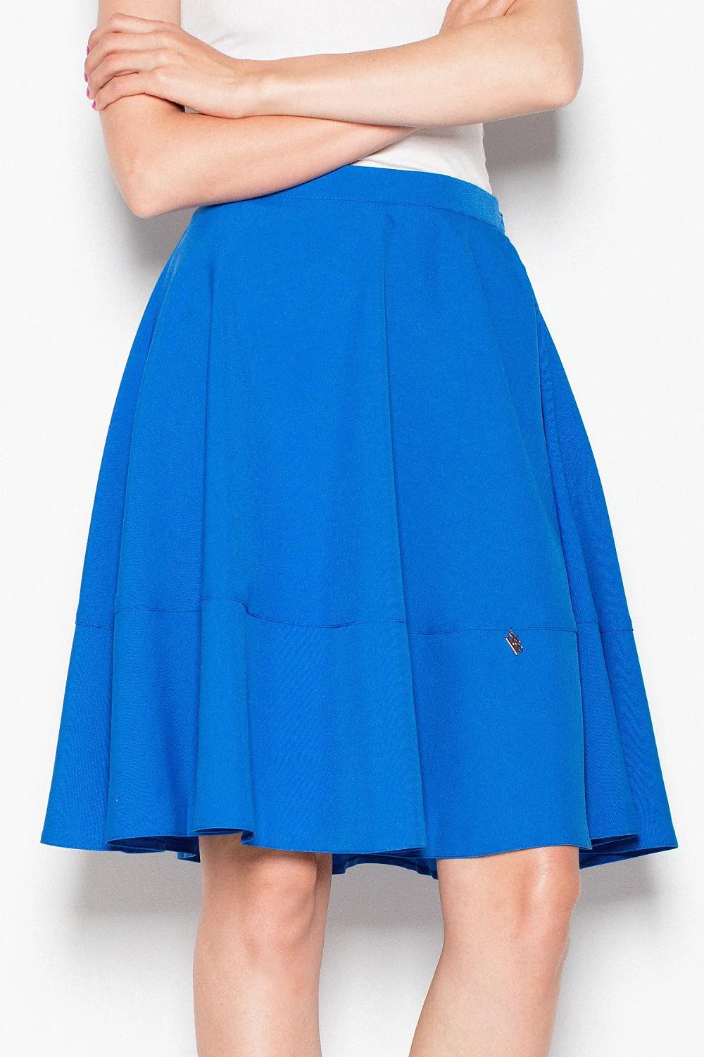 Jupe évasée tissu léger élégante bleu vif confort mode féminine tendance garde-robe casual