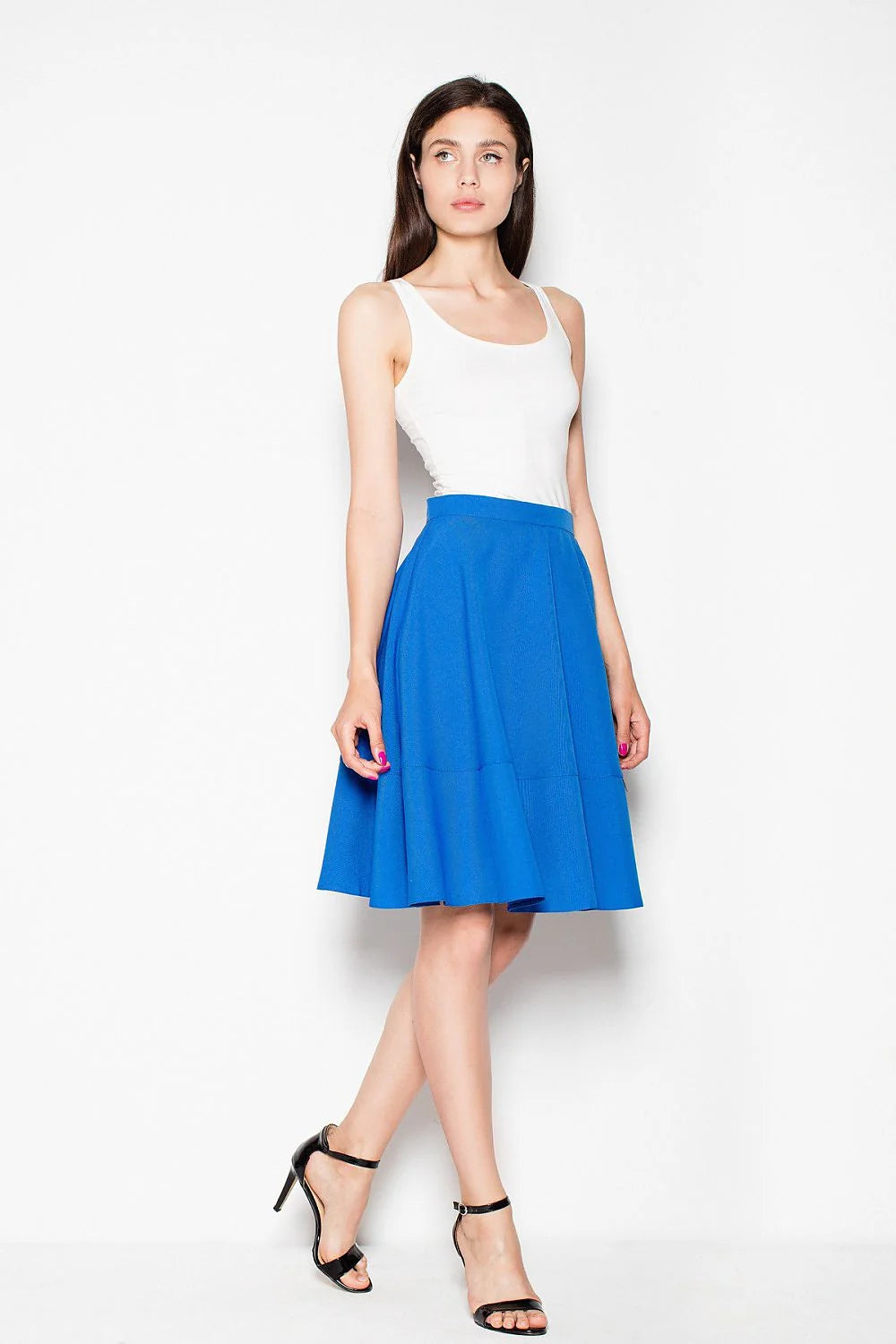 Jupe évasée tissu léger élégante bleu vif confort mode féminine tendance garde-robe casual