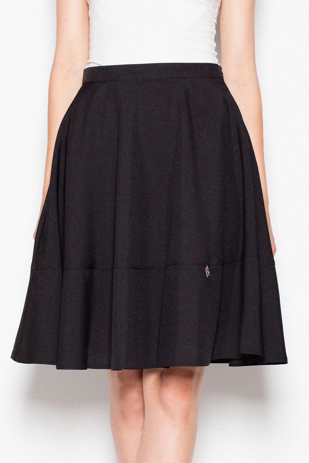 Jupe évasée tissu léger élégante bleu vif confort mode féminine tendance garde-robe casual