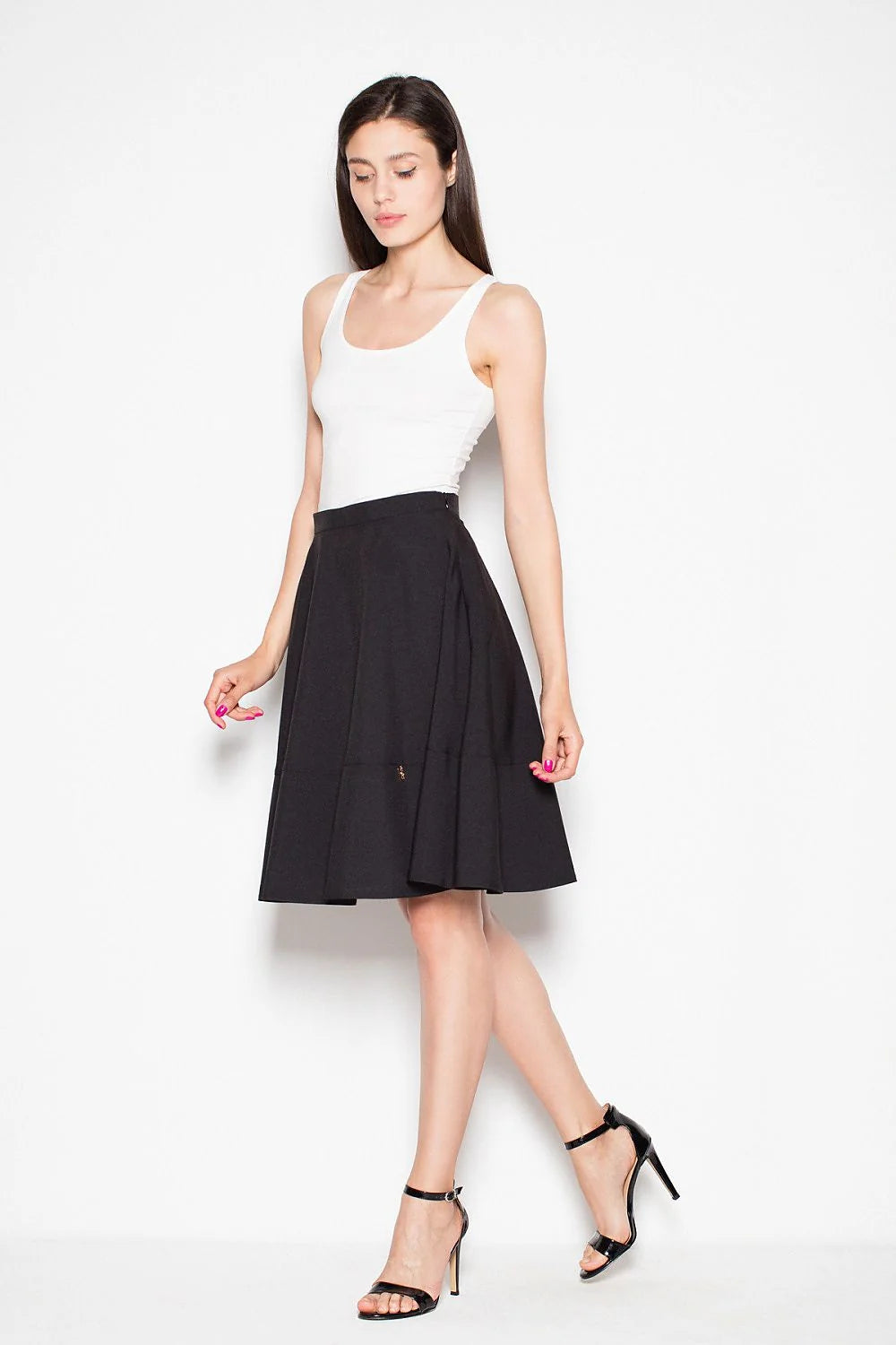 Jupe évasée tissu léger élégante bleu vif confort mode féminine tendance garde-robe casual