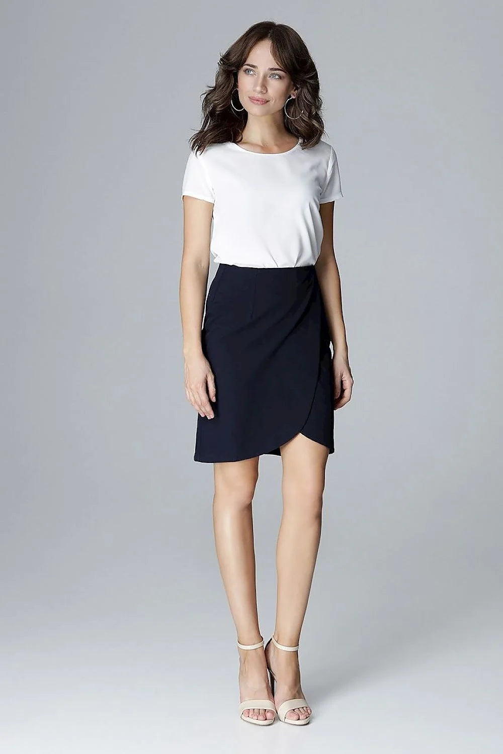 Jupe portefeuille beige élégante en polycoton pour tenue décontractée chic et mode féminine classique