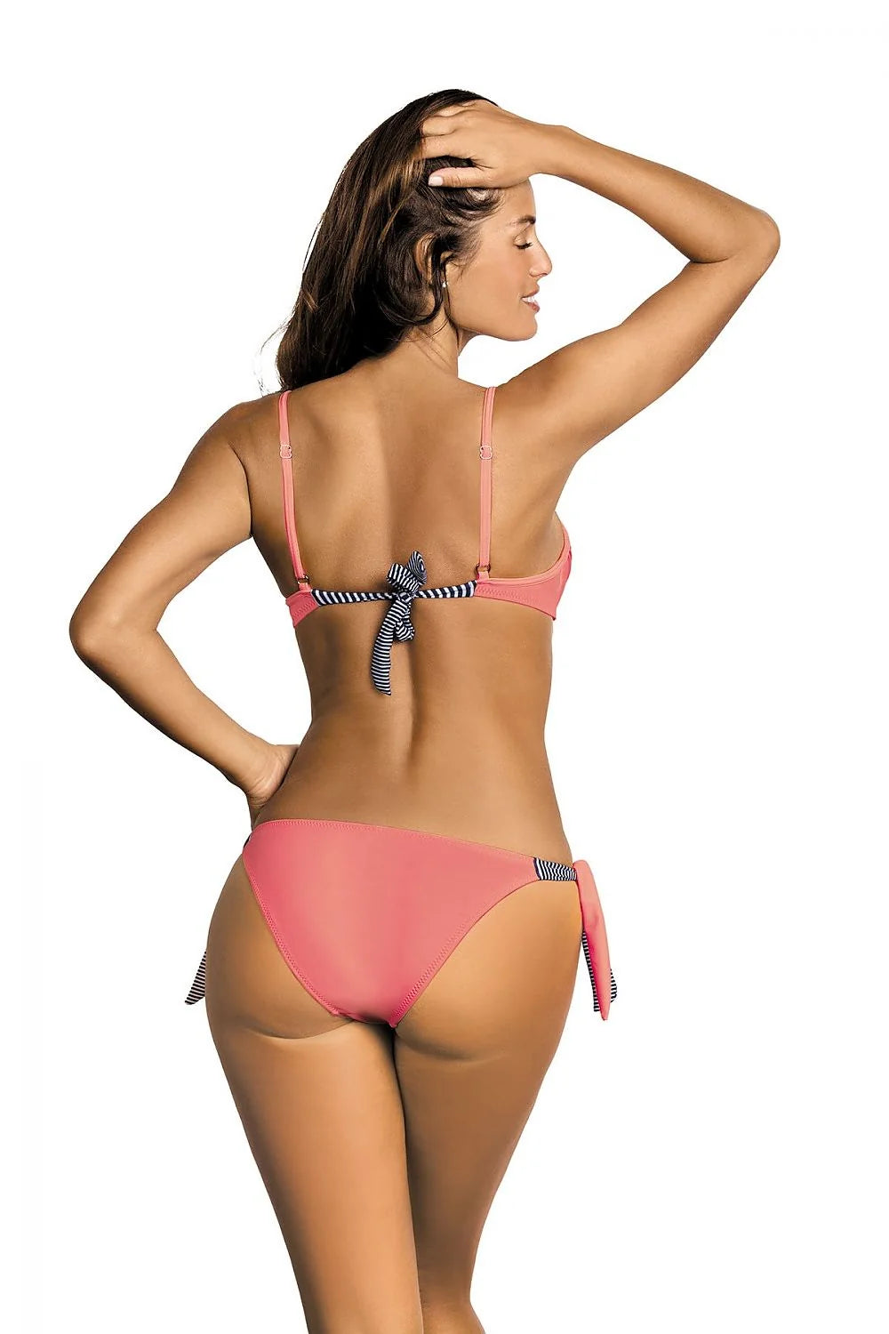 Maillot de bain deux pièces en lycra élégant et confortable pour femmes modernes à la plage