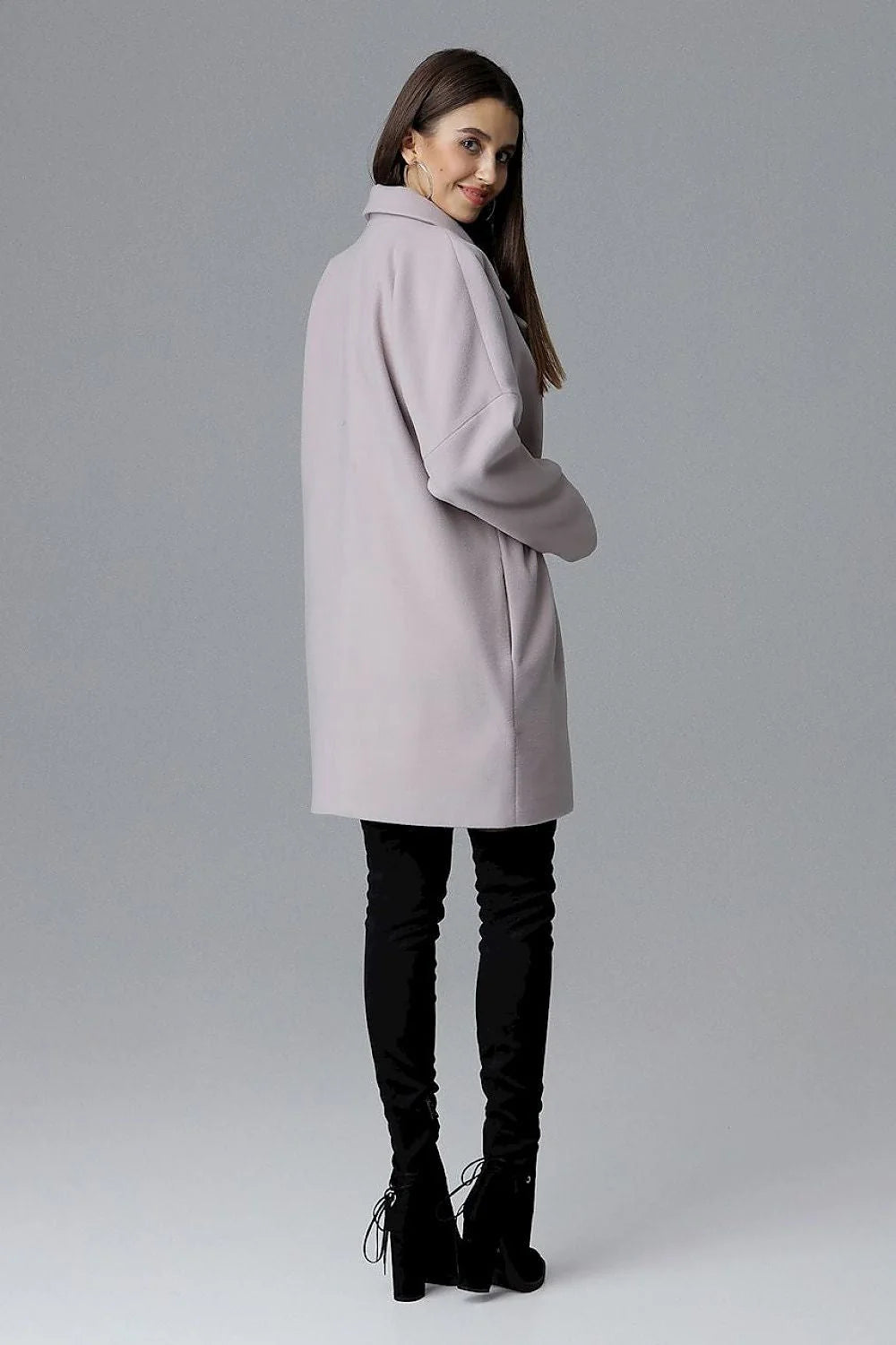 Manteau en laine bleu lavande élégant et moderne pour femmes chic et intemporel mode hiver