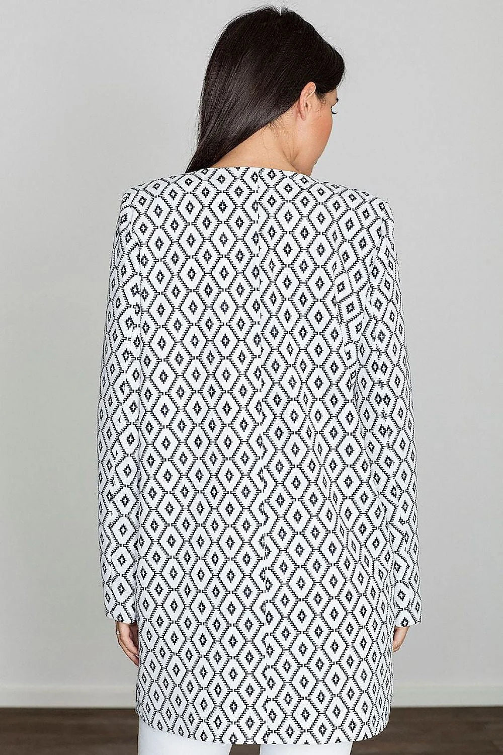 Manteau en tissu chic élégant motif losanges noir et blanc pour style sophistiqué moderne femme