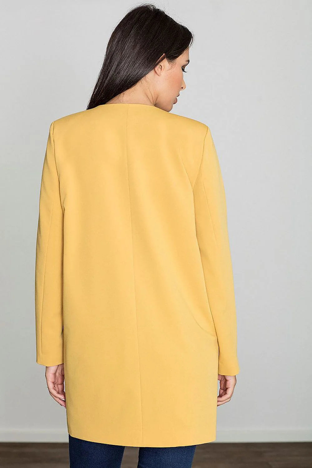 Manteau en tissu chic élégant motif losanges noir et blanc pour style sophistiqué moderne femme