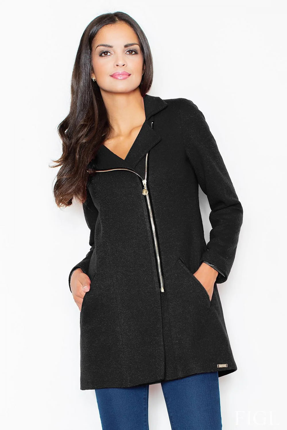 Manteau femme en laine gris chic moderne avec fermeture éclair, parfait pour élégance automnale