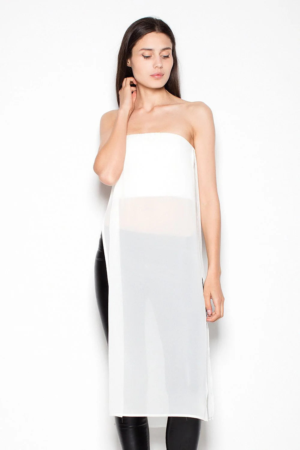 Nuisette longue en tulle transparent blanc sans bretelles élégante et minimaliste pour nuits raffinées