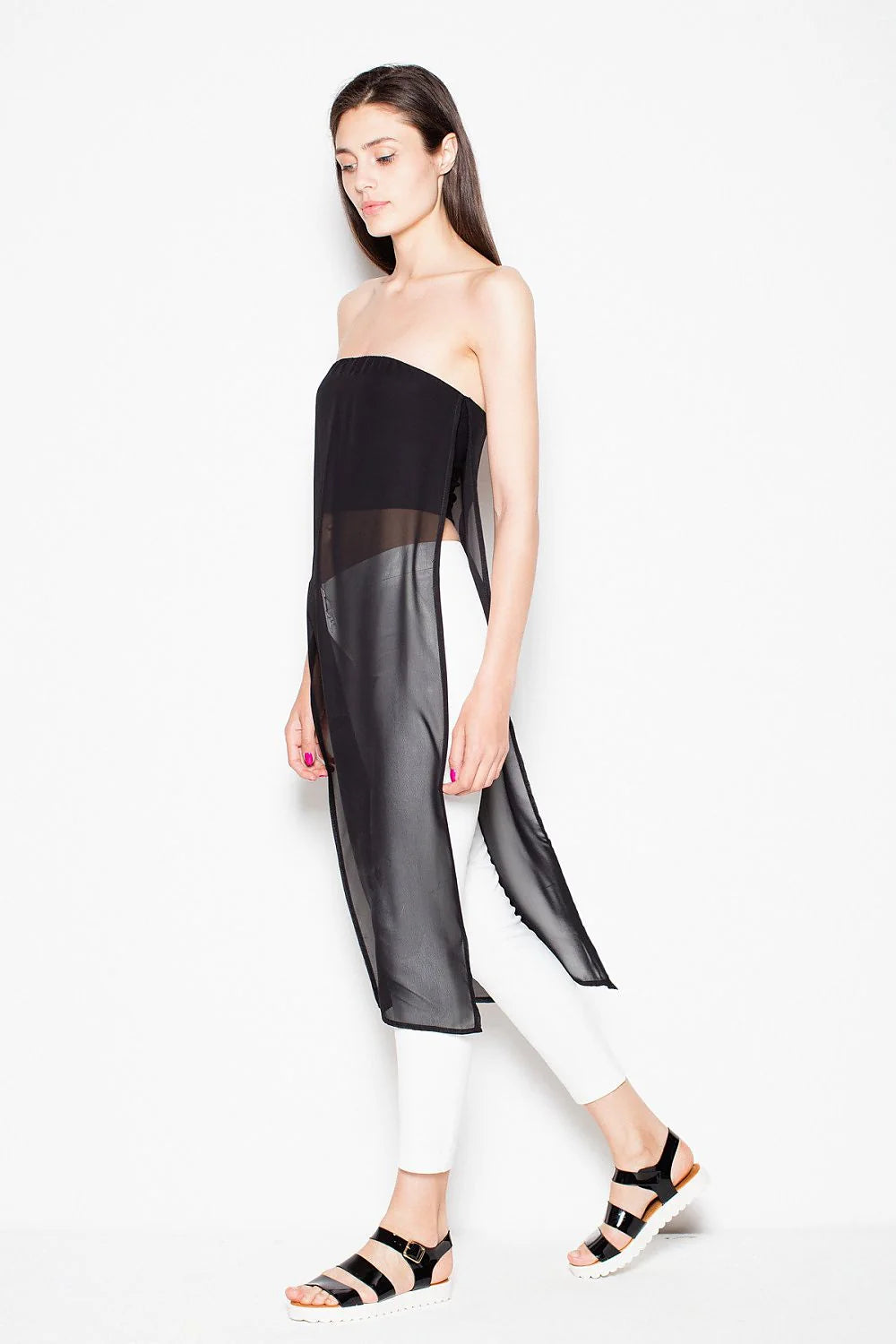 Nuisette longue en tulle transparent blanc sans bretelles élégante et minimaliste pour nuits raffinées