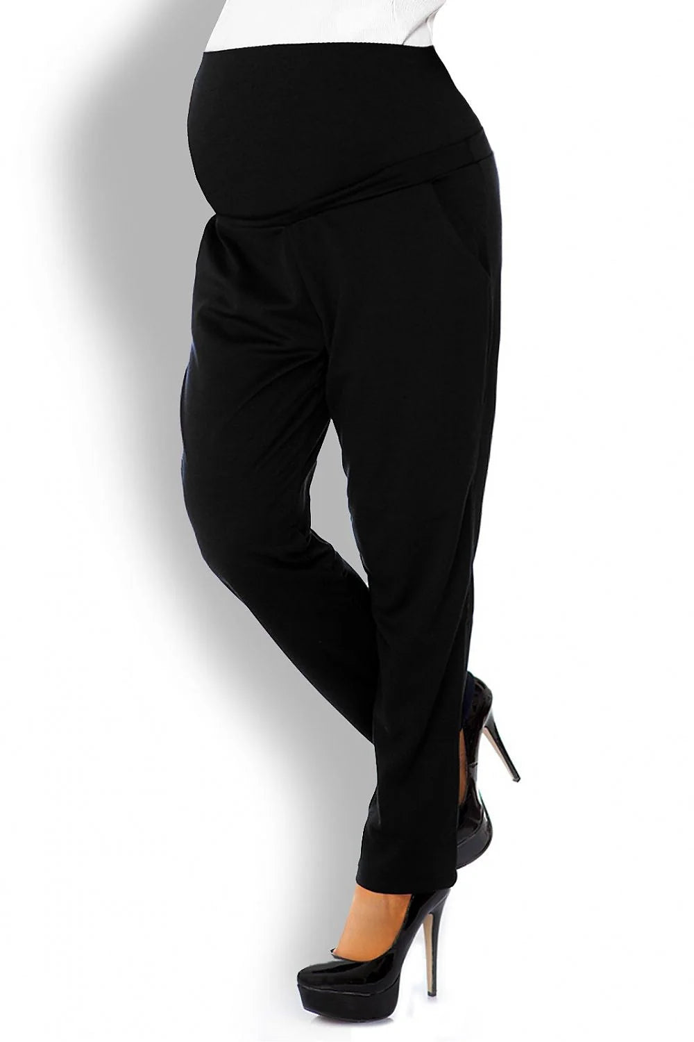 Pantalon de maternité en coton jersey gris ample et confortable pour futures mamans élégantes et détendues