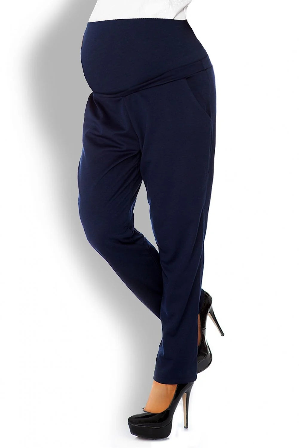 Pantalon de maternité en coton jersey gris ample et confortable pour futures mamans élégantes et détendues