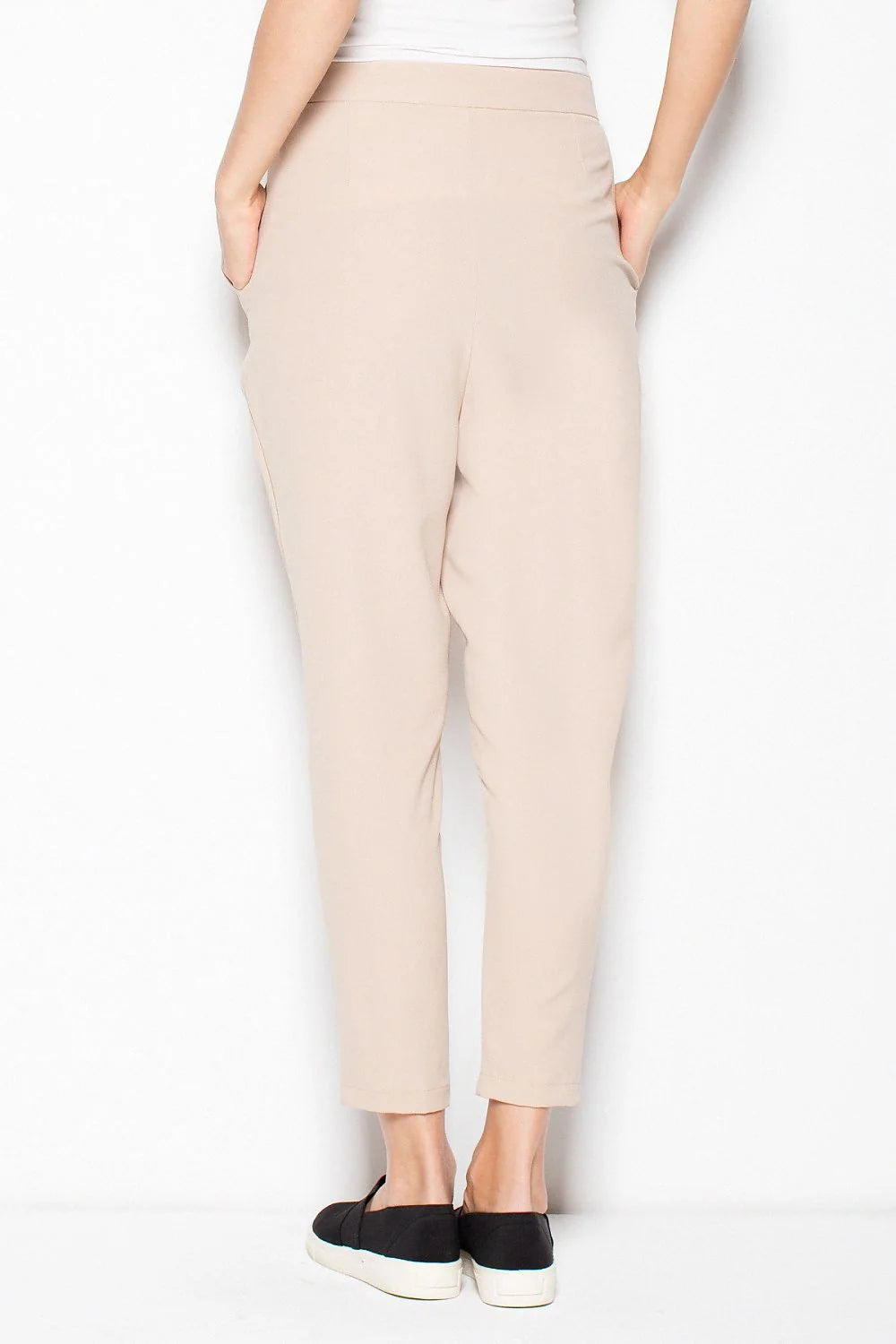 Pantalon femme beige clair décontracté en tissu léger ample fuselé taille élastique confort quotidien