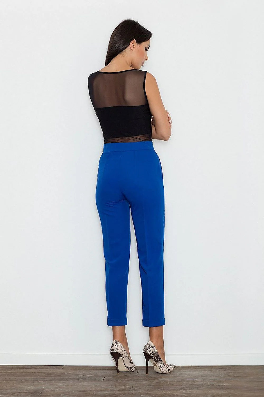 Pantalon femme en coton élégant et confortable pour bureau ou soirée mode intemporelle