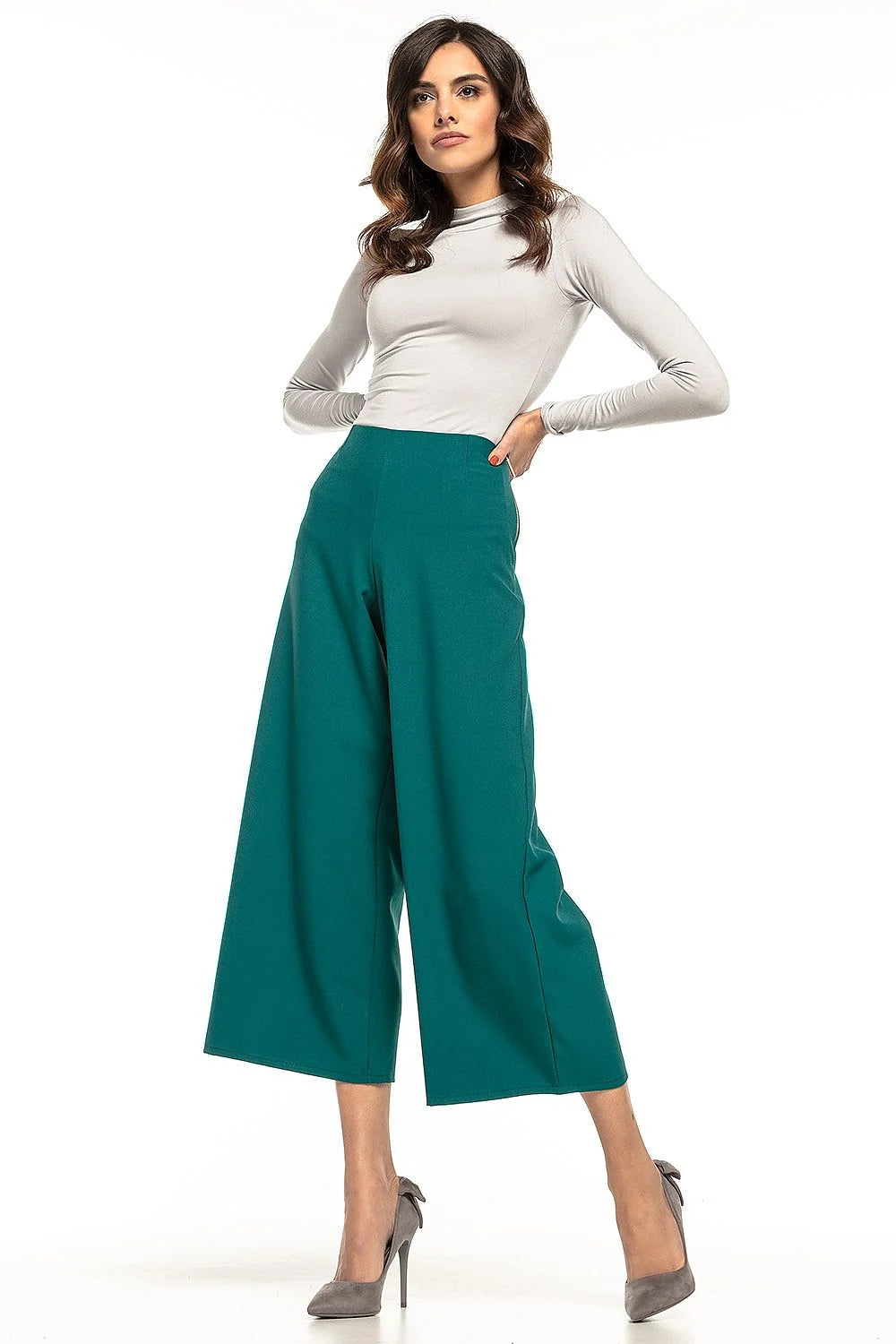Pantalon femme en tissu épais style moderne coupe ample taille haute élégant et minimaliste