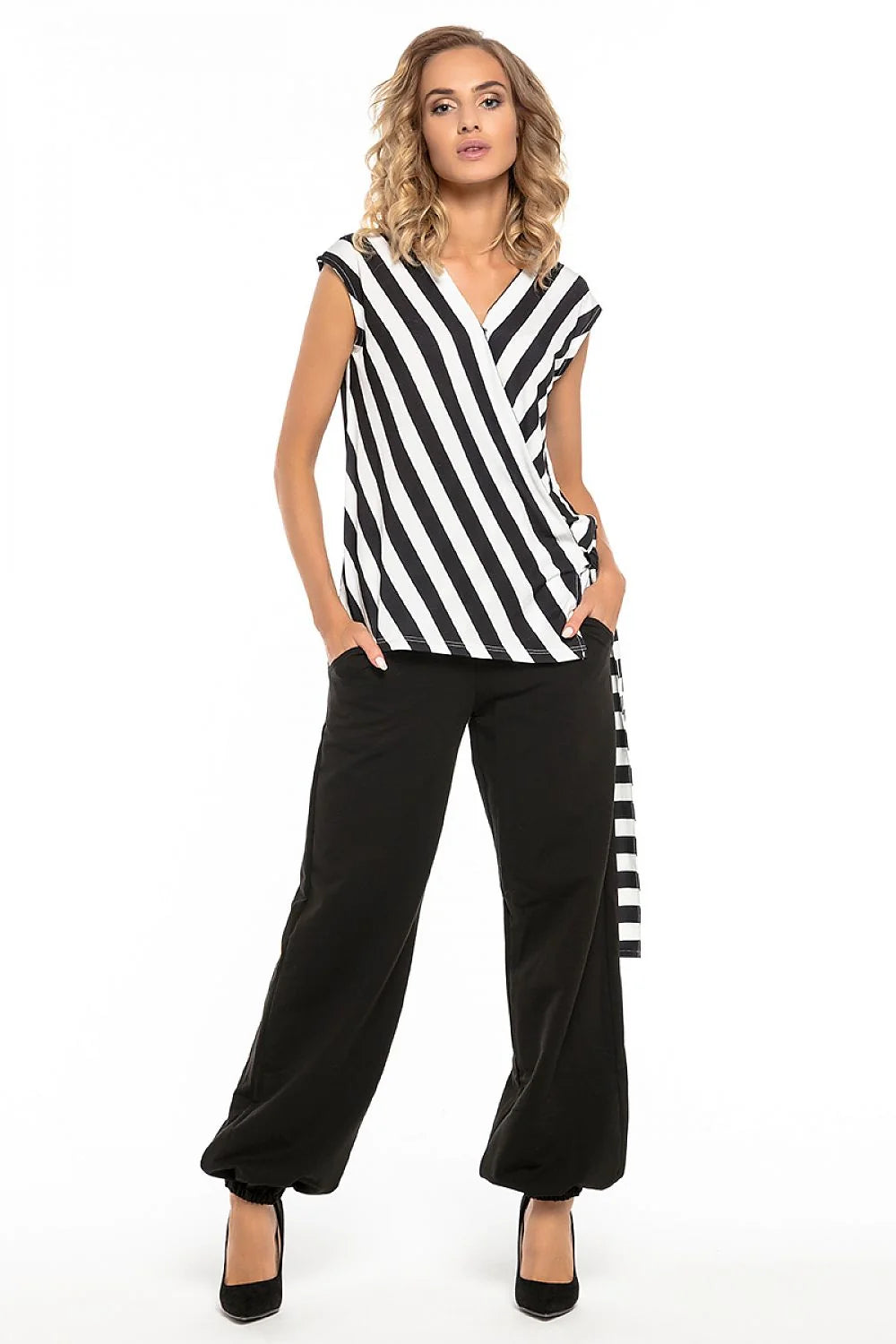 Pantalon femme en tricot de coton noir, coupe Alladin élégante pour occasions variées et confort