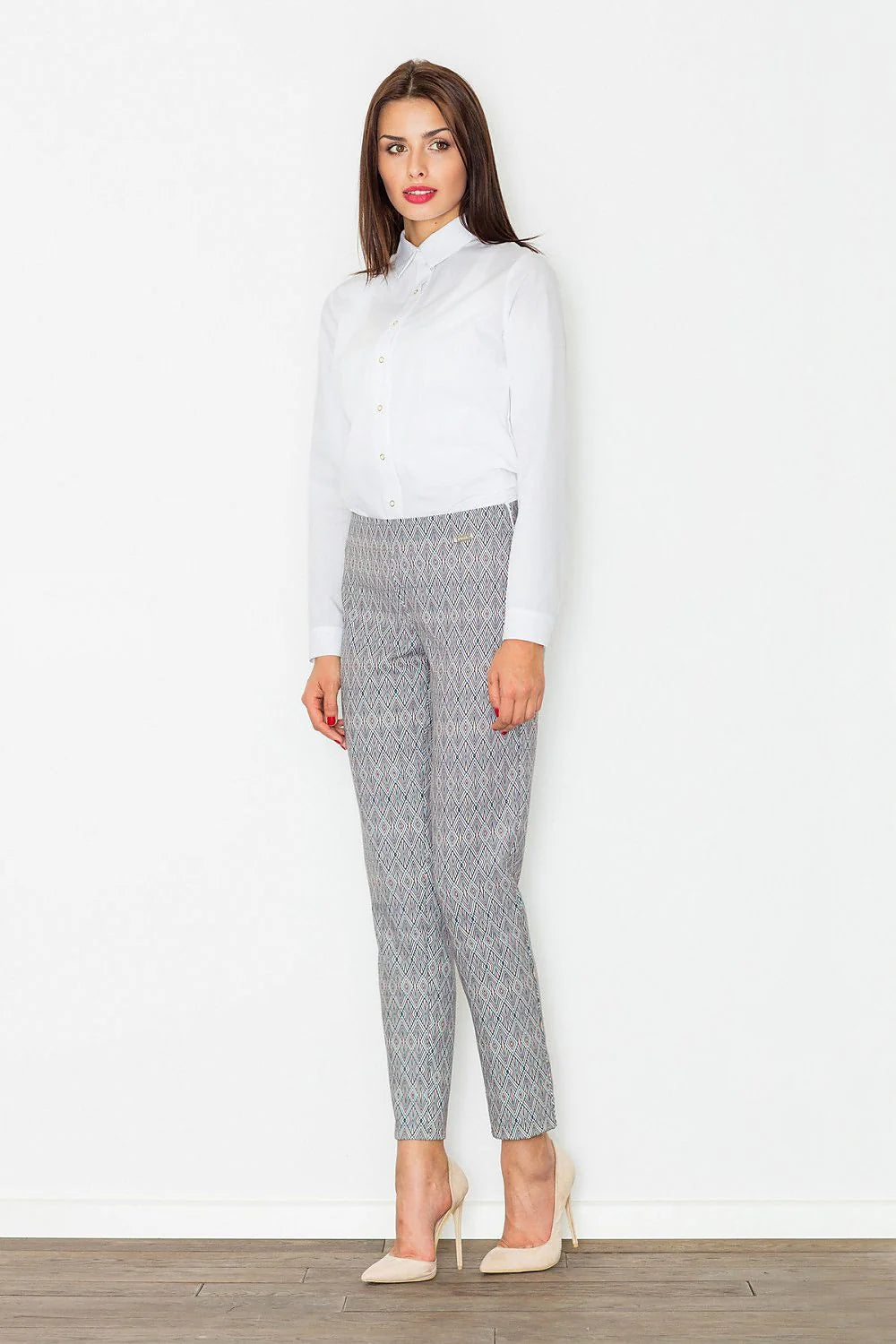 Pantalon femme taille haute élégant en tissu léger motifs géométriques pour look chic quotidien