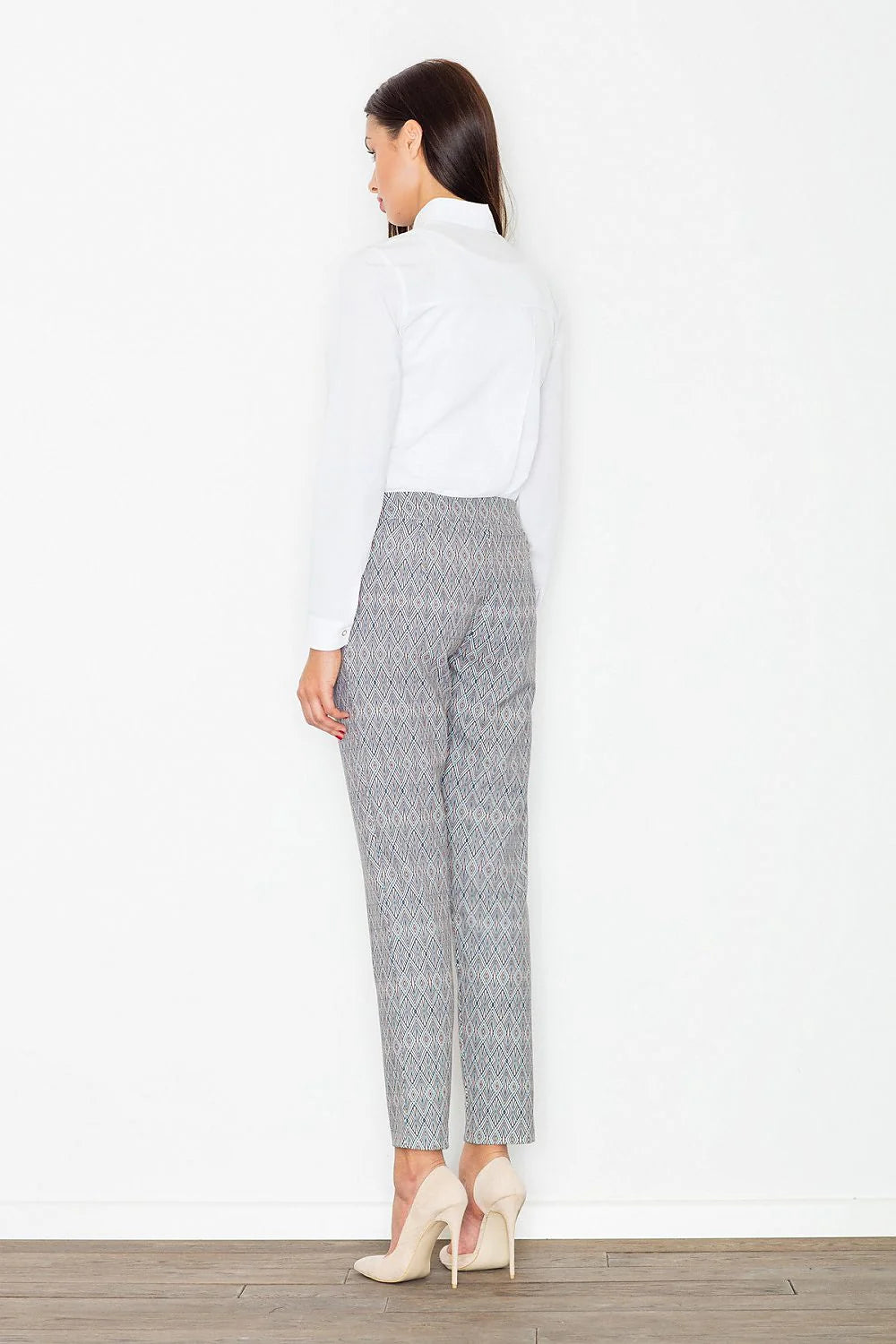 Pantalon femme taille haute élégant en tissu léger motifs géométriques pour look chic quotidien