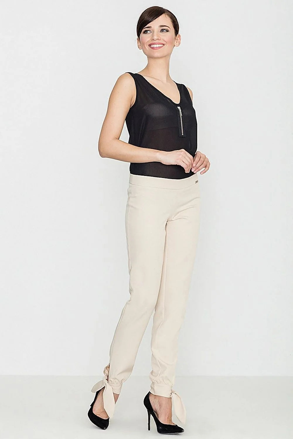Pantalon long en coton élégant et confortable avec nœud décoratif pour tenues professionnelles ou soirées